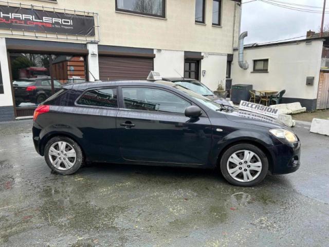 Kia Cee'd 1400 CC Essence euro 5  Année 2011  ** A Saisir**