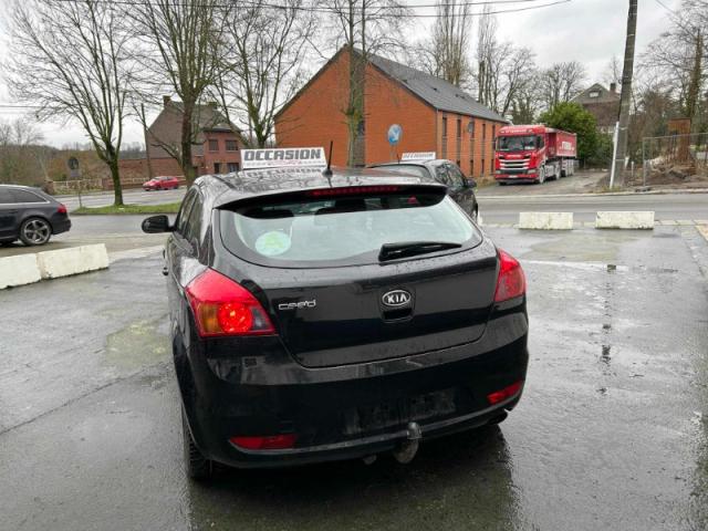 Kia Cee'd 1400 CC Essence euro 5  Année 2011  ** A Saisir**