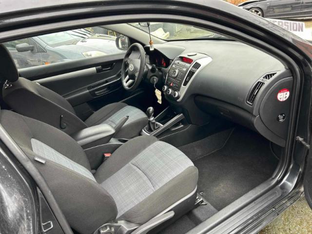 Kia Cee'd 1400 CC Essence euro 5  Année 2011  ** A Saisir**